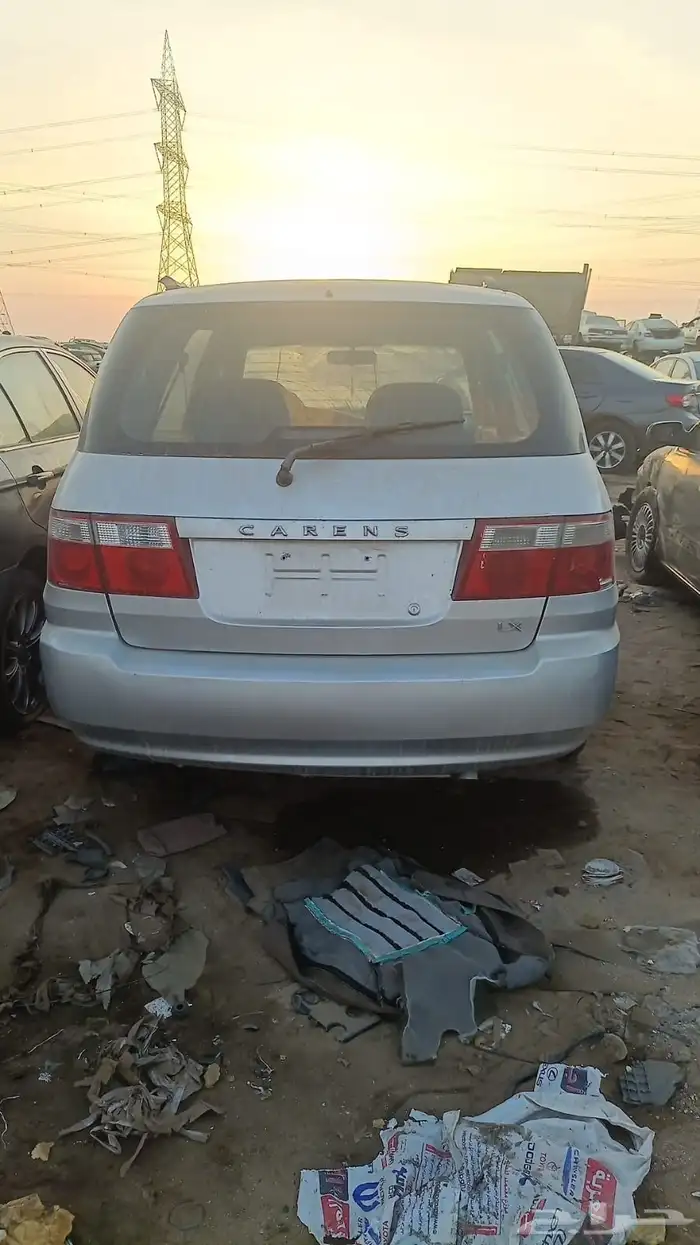قطع غيار كيا كارينز موديل 2004 3