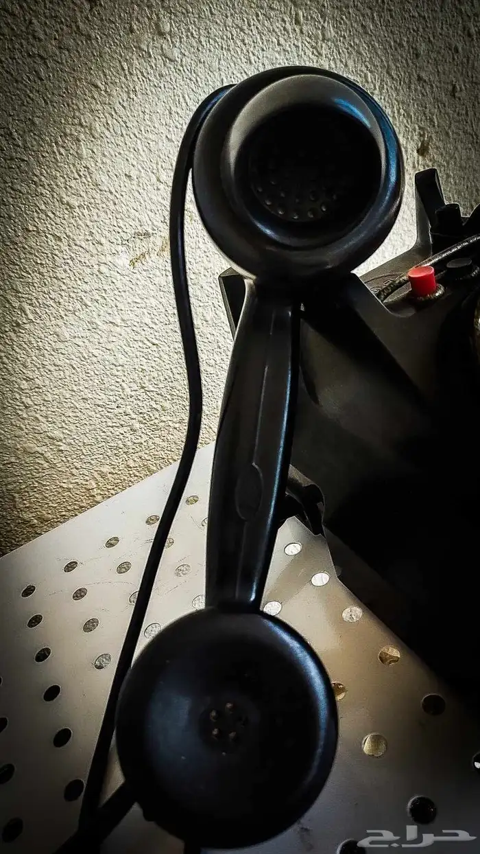 تلفون ابو قرص عربي عمره أكثر من 55 سنه   قديم جدا للبيع 4