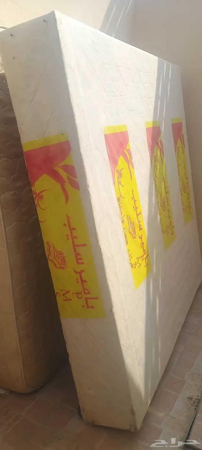 اثاث مستعمل نظيف للبيع غرفتين نوم وثلاثه سرير مفرد ووثلاثه 6
