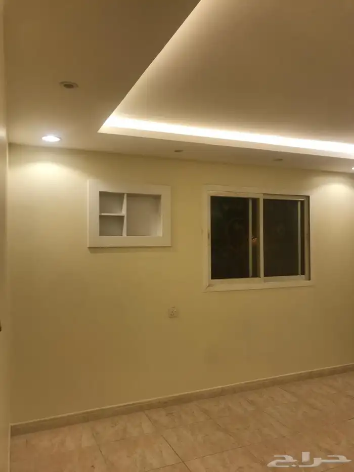 ديكور خشبي لاغلاق فتحه مكيف الشباك 1