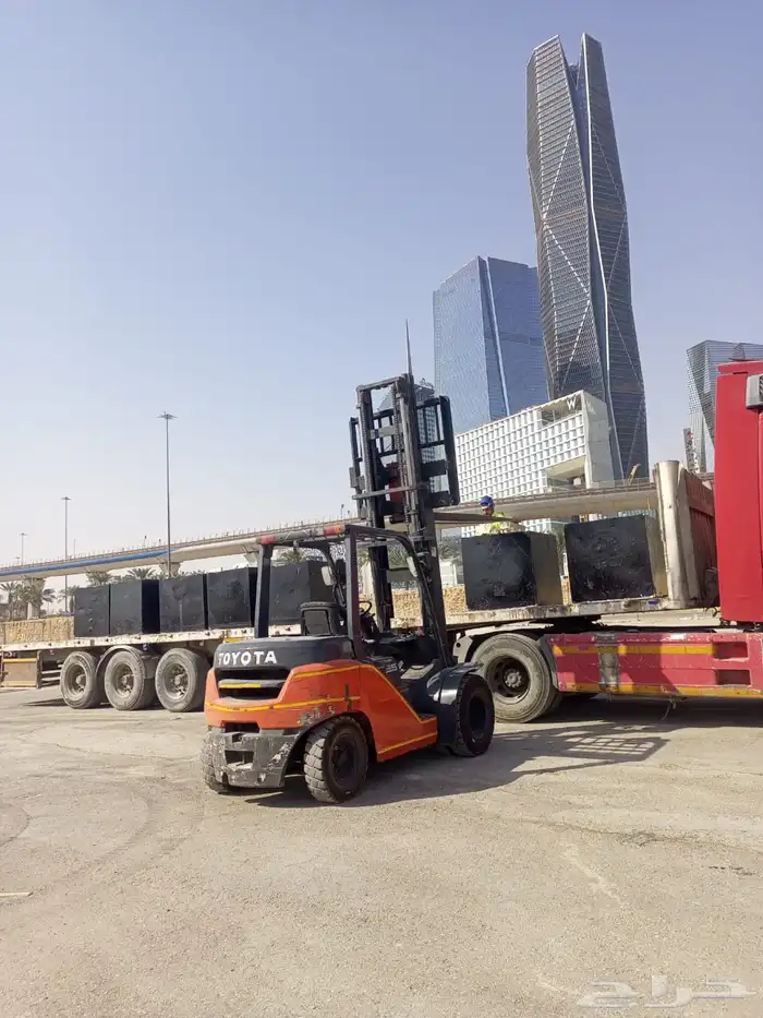 فور كلف رافعه شوكيه للإيجار الشهري واليومي (الرياض) 0