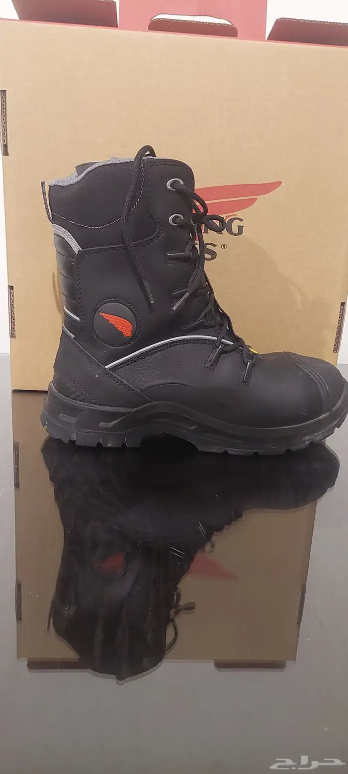Boots red wings مقاس 42 1