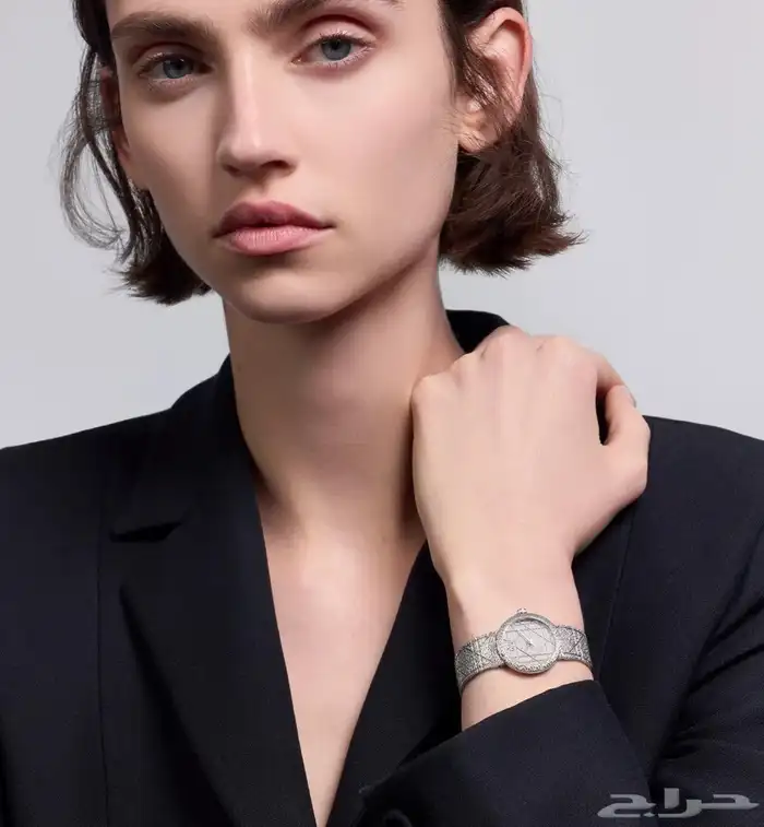 ساعة ديور 19