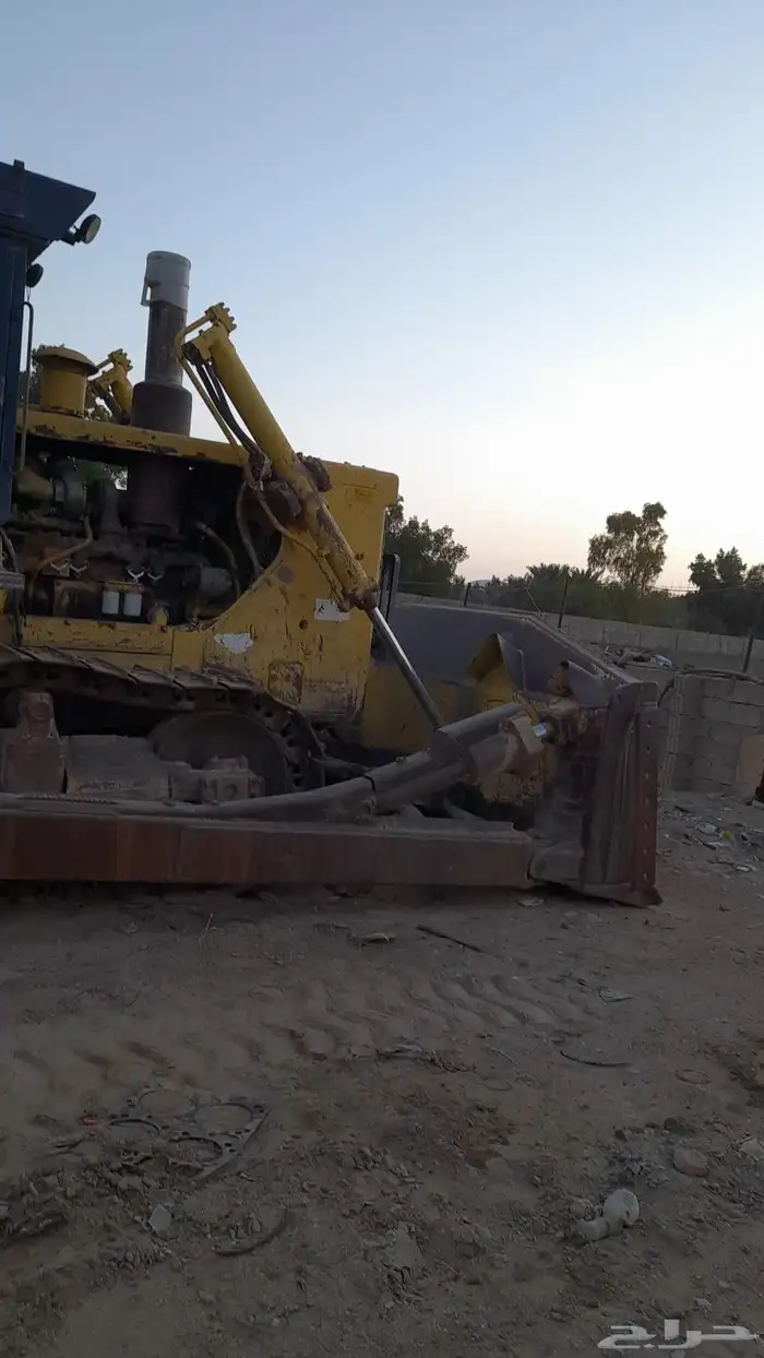 بلدوزر كوماتسو 1