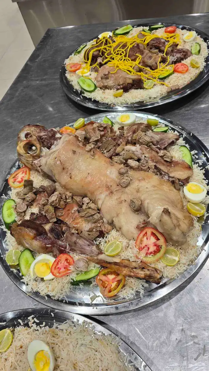 ذبايح حريه مع الطبخ حنيذ بالمرخ شي يبيض الوجه للامانه 9