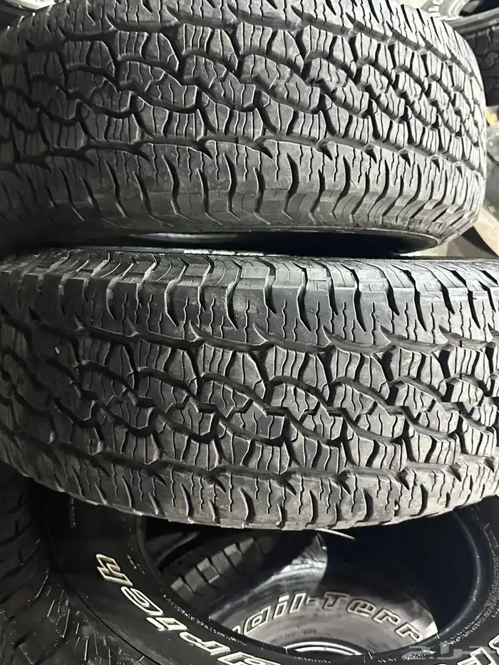 كفرات ربع حجري بي اف قودرتش مقاس 285 70 17 17