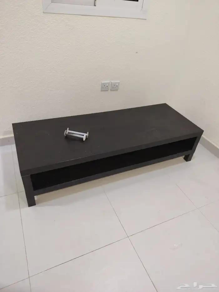 طاوله شاشه مستعمل نظيف حسب السوم 0