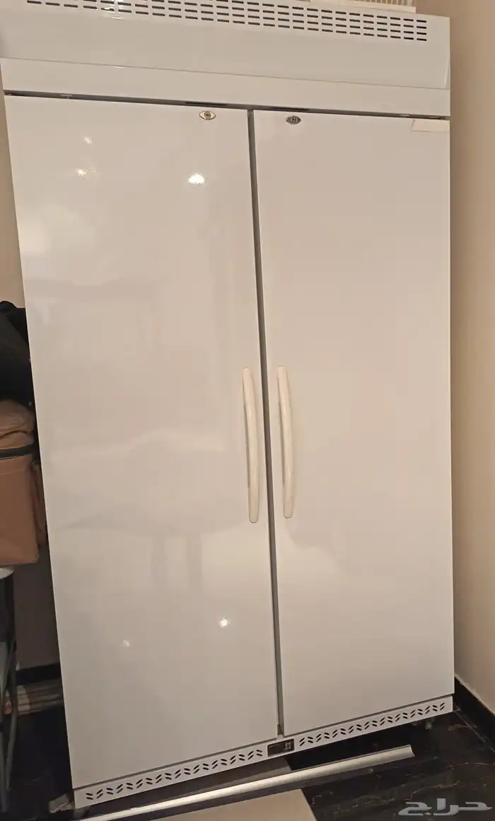 ثلاجه كبيره نظيفه جدا 0