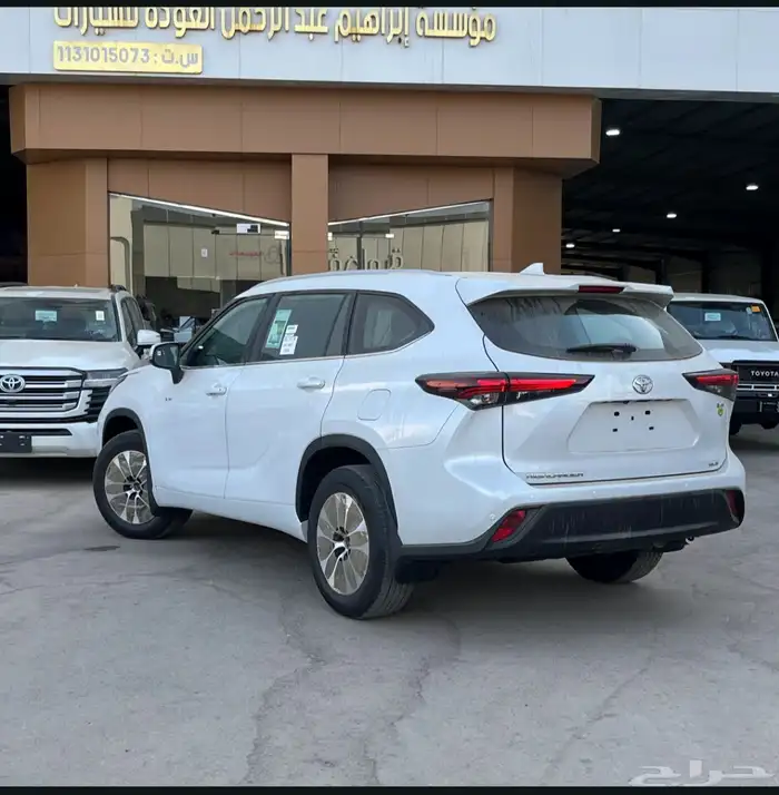 تويوتا هيالندر 2025 استند دبل ونص فل GLE 5