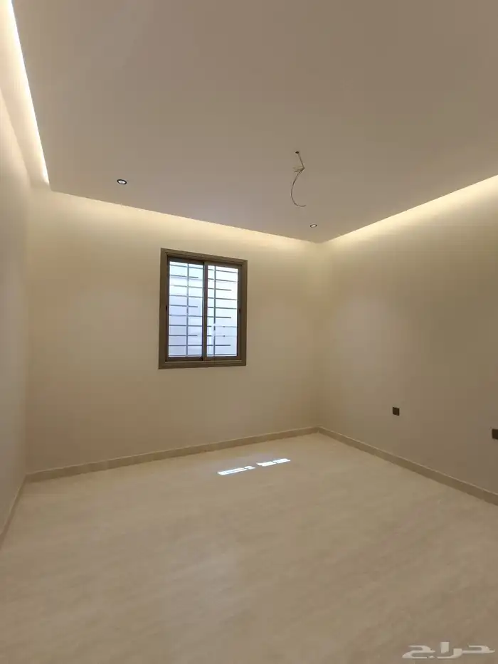 للبيع ادوار ارضيه وعلويه تشطيبات Vib بالقرب من نادي ضمك 9