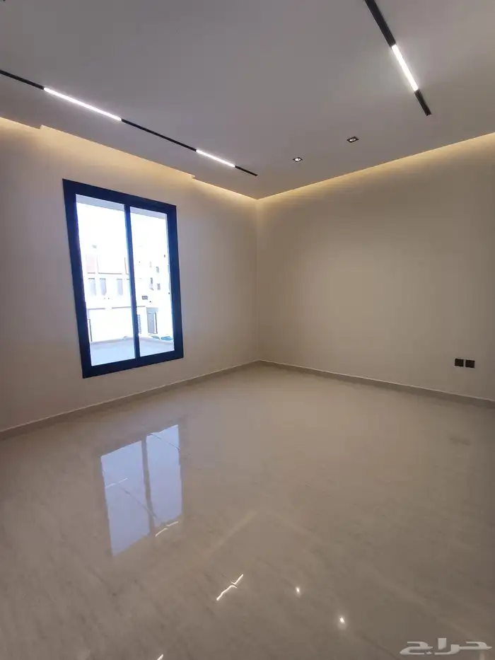 للبيع دور علوي بصك مستقل حي البيان 3