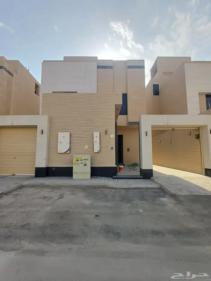 للبيع دور علوي بصك مستقل حي البيان 0