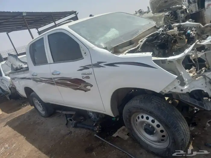 قطع غيار تويوتا هايلوكس 2024 8