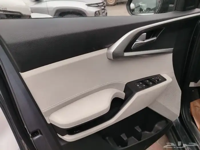 كيا KN ( كارينز 7 ركاب بصمة و شاشة) موديل 2025 20