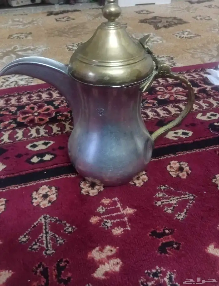 دله فضيه وأبريق معدن 0