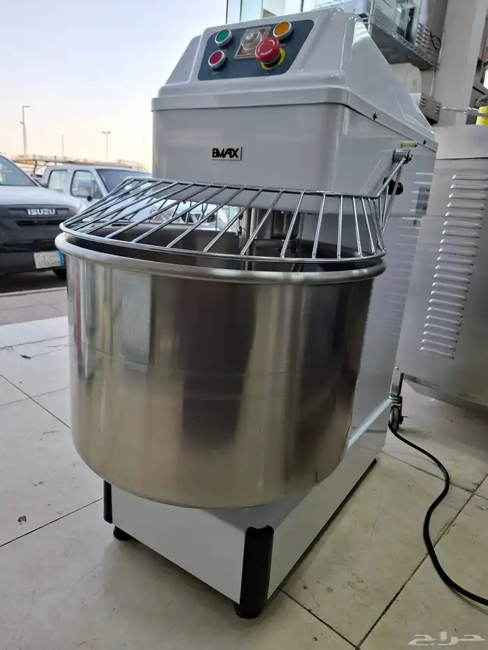 مضرب حلويات عجانه 64 لتر شبه جديد جدآ 5