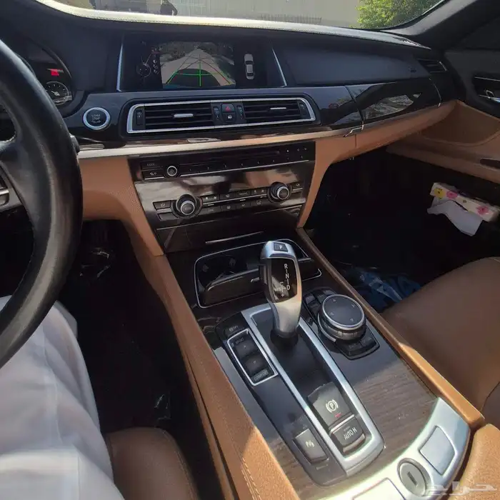BMW 730 موديل 2015 ممشى قليل خالي من الرشوش 17