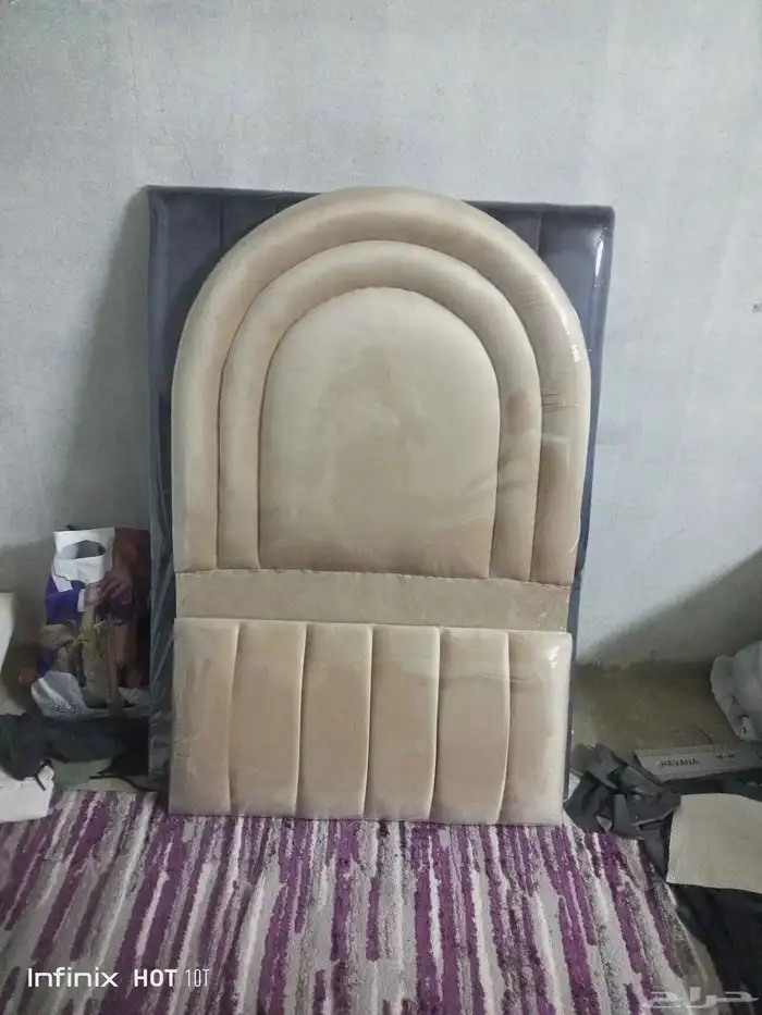 كنبات وستائر وبكسات نوم. المظيلف 9
