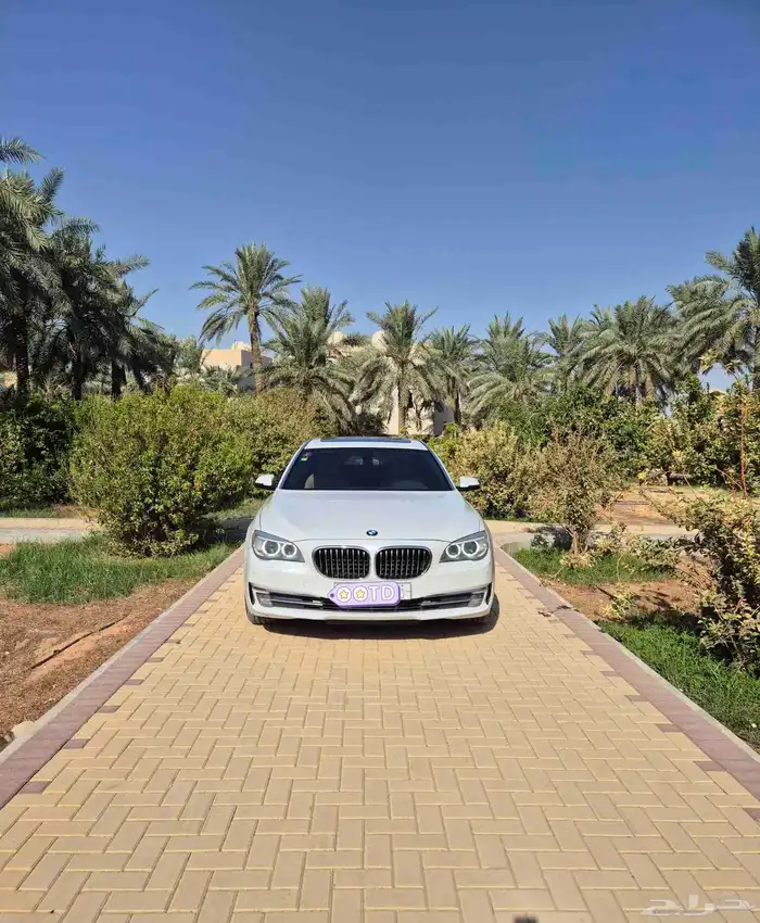 BMW 730 موديل 2015 ممشى قليل خالي من الرشوش 0