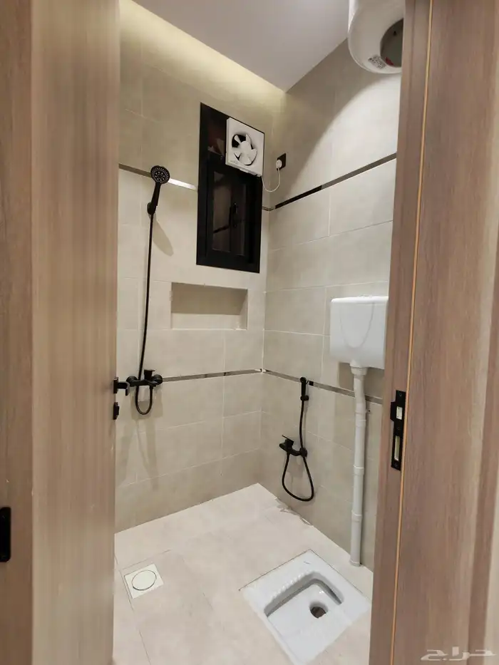 للبيع في احد رفيده شقه دور ارضي مع بايكه سياره بسعر 540 الف 11