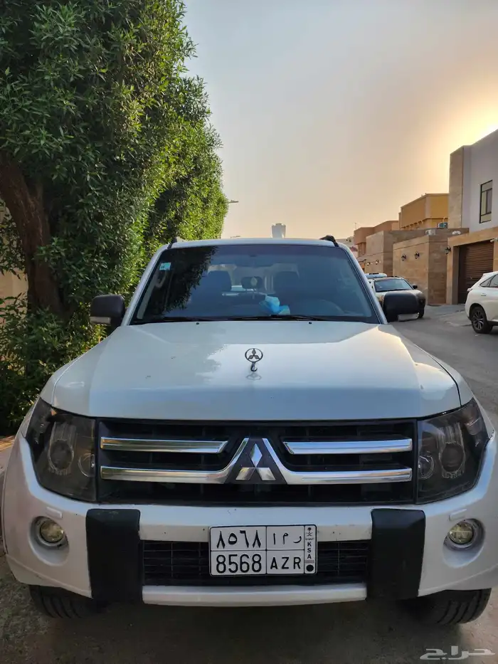 باجيرو 2010 فل كامل 0