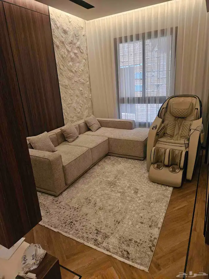 مشرف مواقع مدني ذو خبره 8