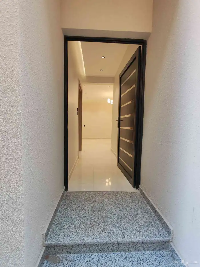 للبيع في احد رفيده شقه دور ارضي مع بايكه سياره بسعر 540 الف 13