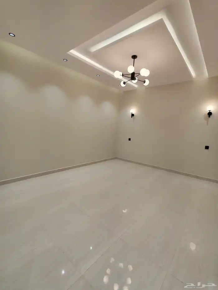 للبيع في احد رفيده شقه دور ارضي مع بايكه سياره بسعر 540 الف 28