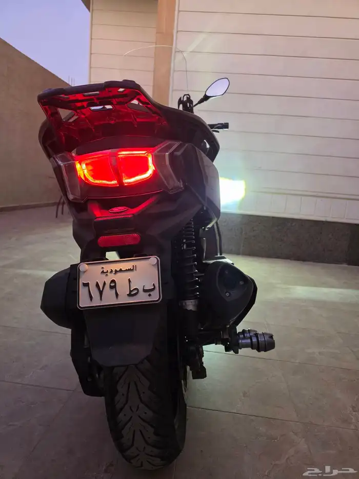 دباب BMW c400 gt 2022 3
