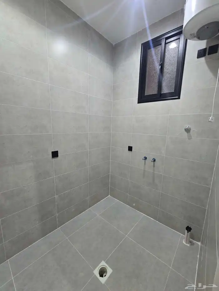 للبيع شقق علويه ابها المحاله الزهور 12