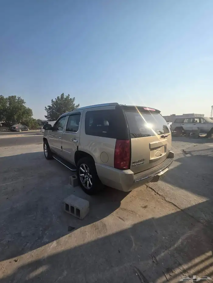 جمس يوكن دينالي 2009 قطع غيار فقط تشليح ابو العباس للسيارات 0