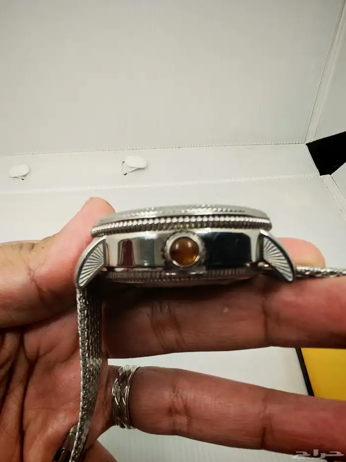 ساعة أوتوماتيك اصدار الكهرمان محدودة رقمها 04 من 25 ساعة 9