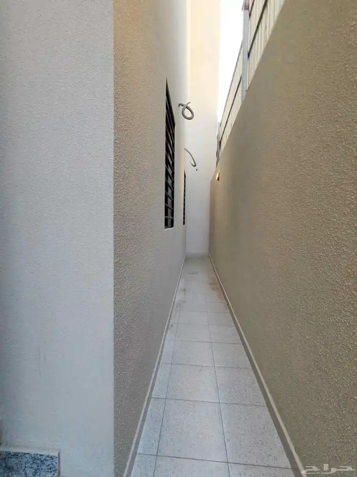 للبيع في احد رفيده شقه دور ارضي مع بايكه سياره بسعر 540 الف 16