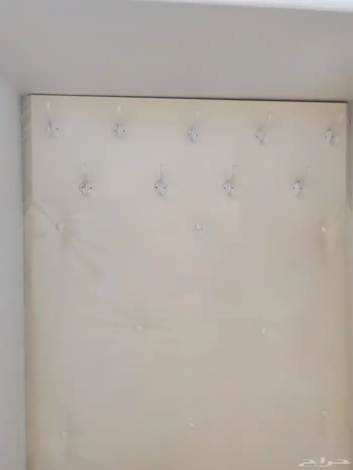 للبيع دولاب عبايات المقاس الطول مترين العرض 90 1