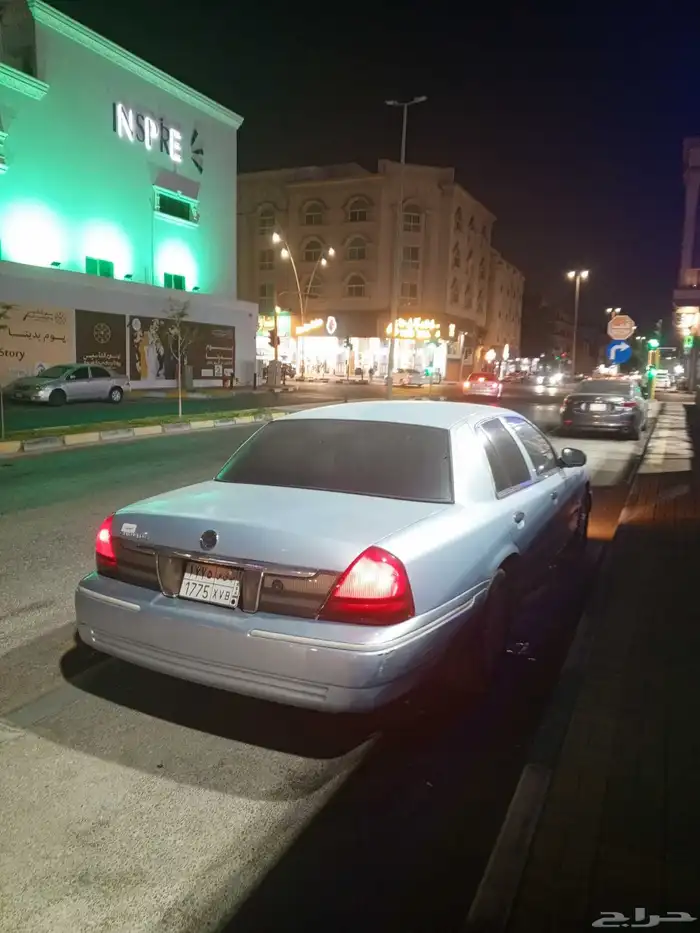 فورد ماركيز 2010 امريكي 0