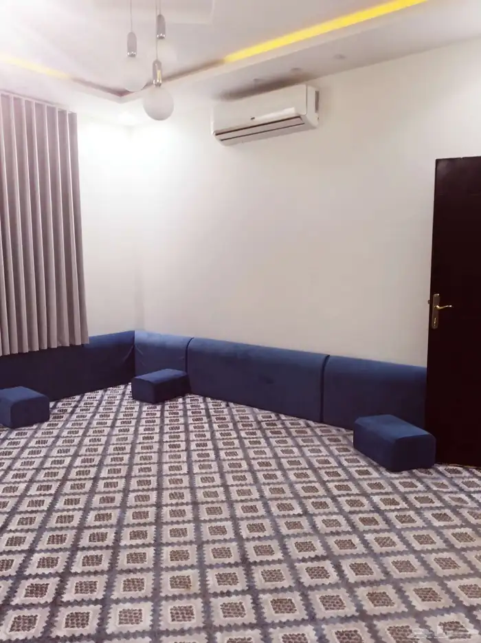 فيلل للايجار في حي الرمال الواحه 5