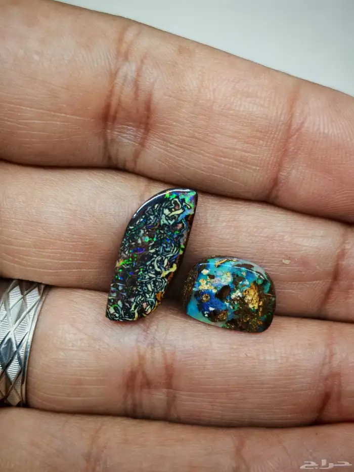 الماس او كريستال ياقوت زمرد اوبال زفير بولدر اوبال 19