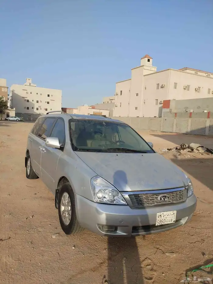 كيا كرنفال للبيع استخدام او تشليح 3