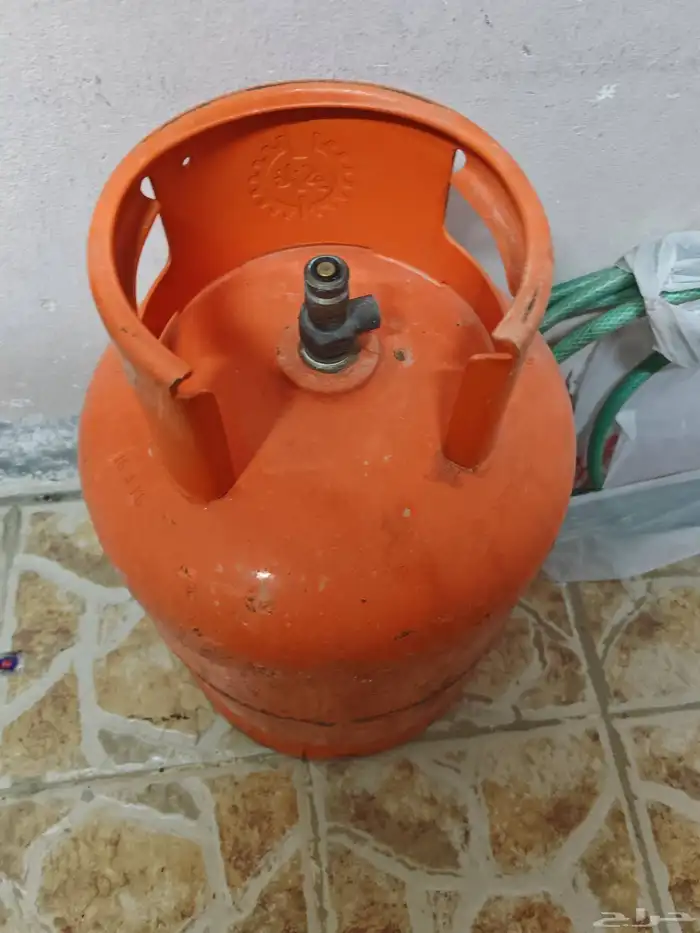 اسطوانة غاز للبيع ب200 ريال فاضي 0