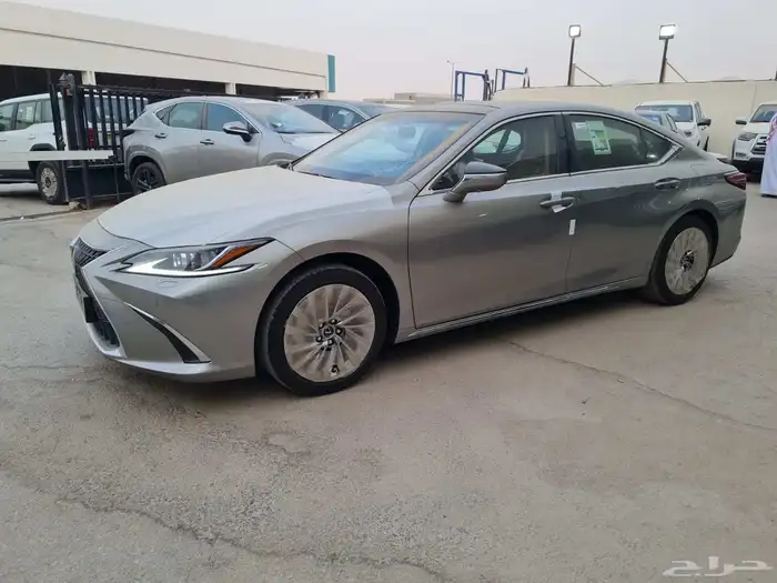 لكزس ES250 Aa 2025 0