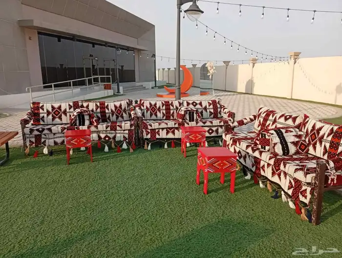 قهوجين وصبابين تاجير كراسي وطاولات 3