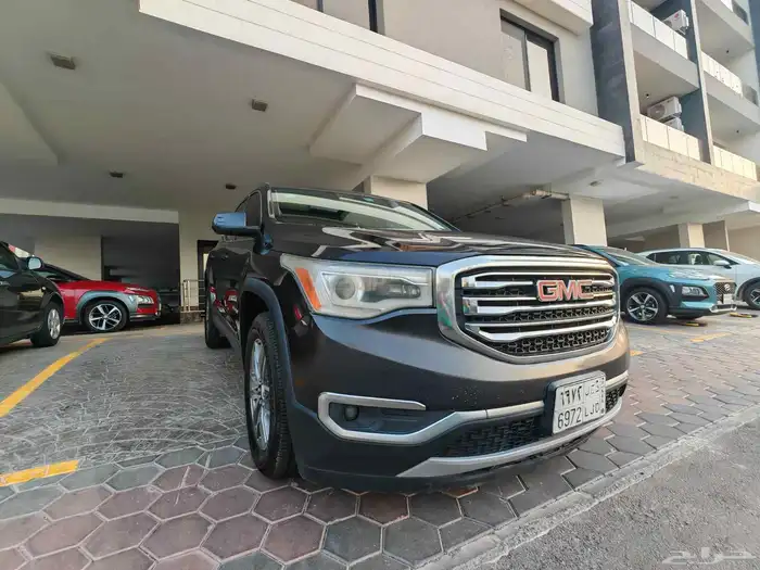 2017 GMC Acadia SLE V6 36 2