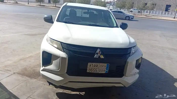 مستبيشي ال 200 الموديل2023 3