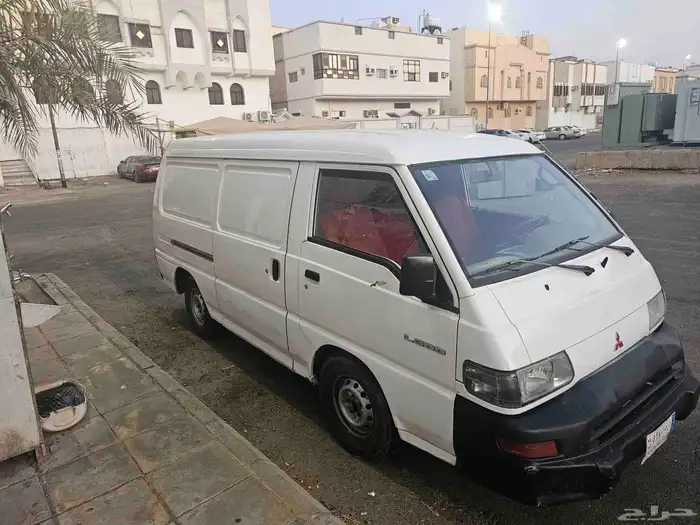 باص بضاعه ميتسوبيشي 2008 3