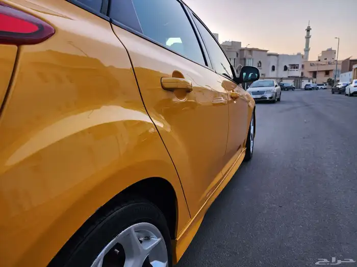 فورد فوكس الرياضية 1