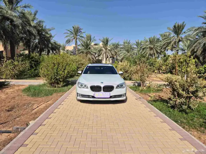 BMW 730 موديل 2015 ممشى قليل خالي من الرشوش 1
