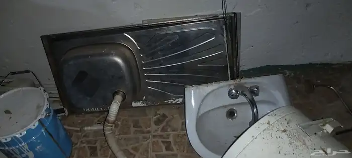 أغراض متنوعة للبيع مجموعة 4