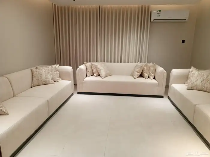 مفروشات الرياض  تفصيل جميع انواع الكنب والجلسات الارضي والس 1