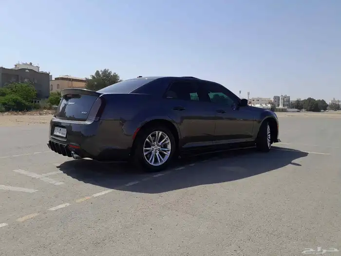 كرايسلر 300C موديل 2022 2