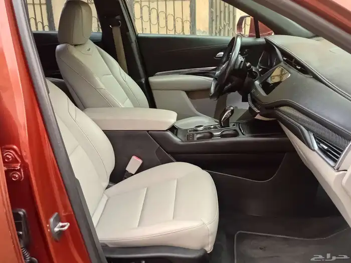 كاديلاك XT4 2019 9